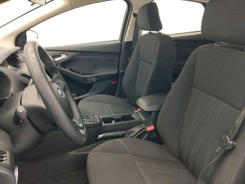 Used 2018 Ford Focus SE FWD image 17