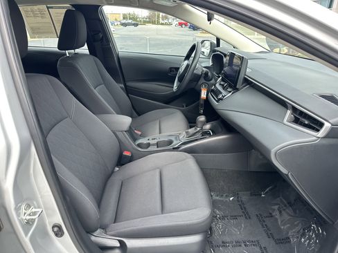 Certified 2024 Toyota Corolla LE image 32