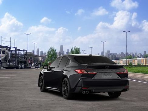 New 2026 Toyota Camry Hybrid FWD image 9