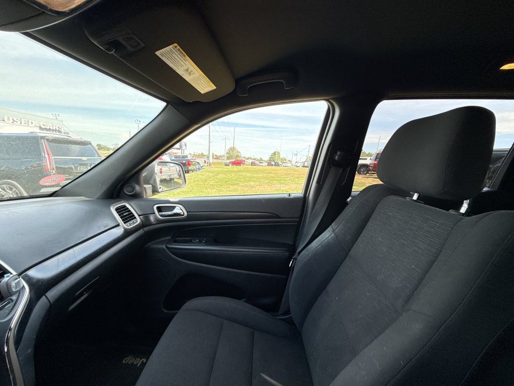 Used 2014 Jeep Grand Cherokee Laredo w/ Quick Order Package 23E AWD/4WD image 19