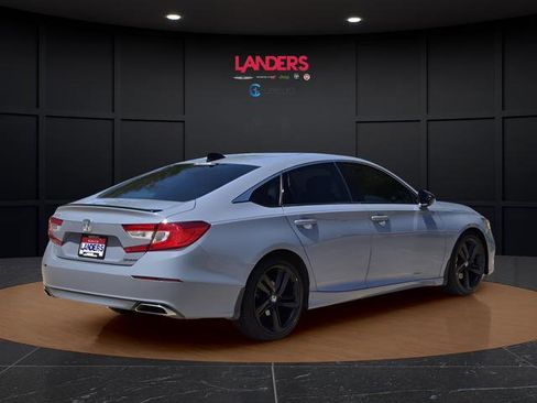 Used 2022 Honda Accord Sport image 4