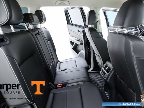 Used 2023 Volkswagen Atlas SE w/ Black Wheel Package FWD image 37