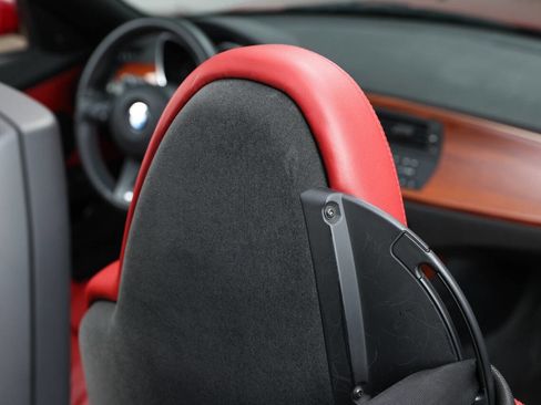 Used 2007 BMW M Roadster image 81