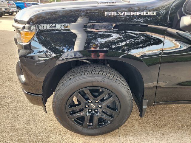 Used 2026 Chevrolet Silverado 1500 Custom RWD image 7