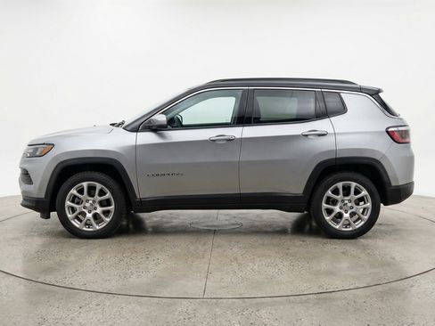 Used 2025 Jeep Compass Limited AWD/4WD image 5