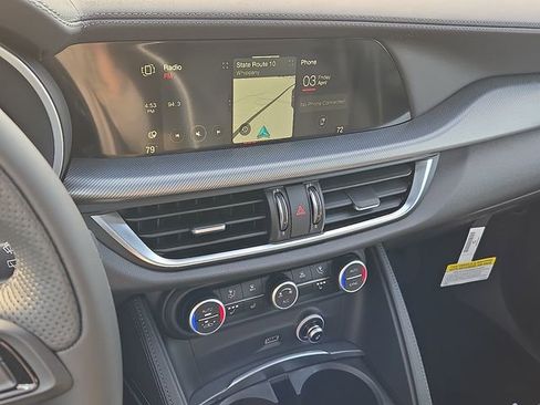 New 2026 Alfa Romeo Stelvio Sprint image 13