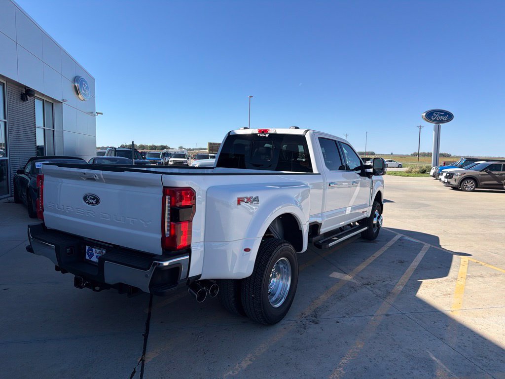 New 2027 Ford F350 Lariat w/ Lariat Premium Package AWD/4WD image 10