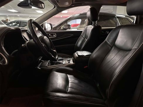 Used 2019 INFINITI QX60 Luxe w/ Essential Package image 11