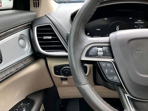 Used 2020 Lincoln Nautilus Reserve w/ Equipment Group 202A image 24