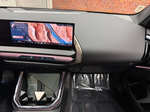 Certified 2025 BMW X3 xDrive30i w/ Convenience Package image 17