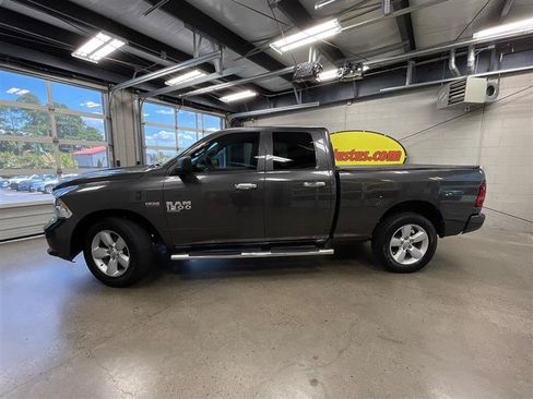 Used 2019 RAM 1500 Express w/ Express Value Package RWD image 2