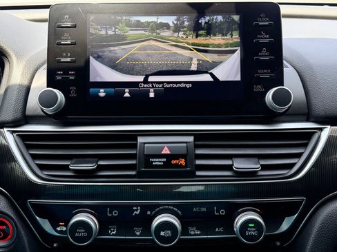 Used 2022 Honda Accord Sport image 31