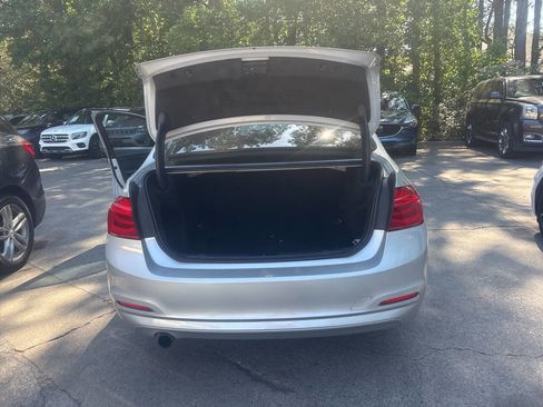 Used 2016 BMW 320i Sedan image 18