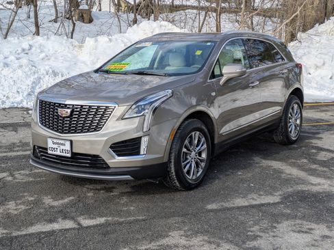 Used 2023 Cadillac XT5 Premium Luxury image 3