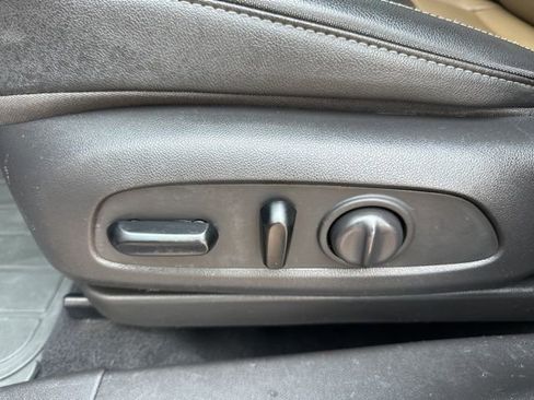 Used 2022 Chevrolet TrailBlazer ACTIV w/ Sun and Liftgate Package image 11