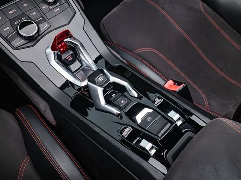 Used 2016 Lamborghini Huracan LP 610-4 AWD/4WD image 24
