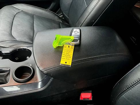 Used 2018 Ford Explorer Limited image 34