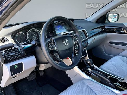 Used 2017 Honda Accord LX image 13