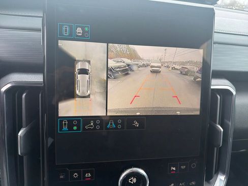 Used 2024 GMC Acadia AT4 image 21