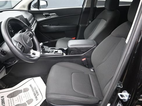Used 2023 Kia Sportage LX AWD/4WD image 14