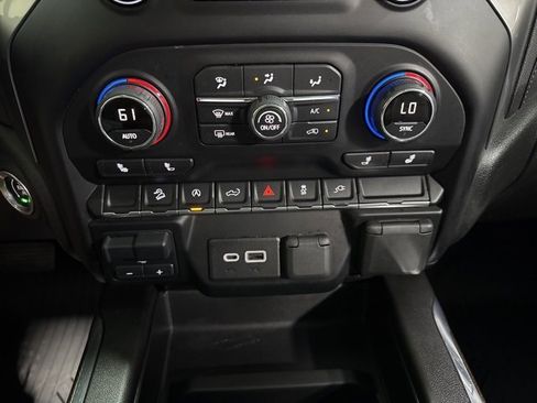 Used 2021 Chevrolet Silverado 1500 LT Trail Boss w/ Convenience Package II image 25