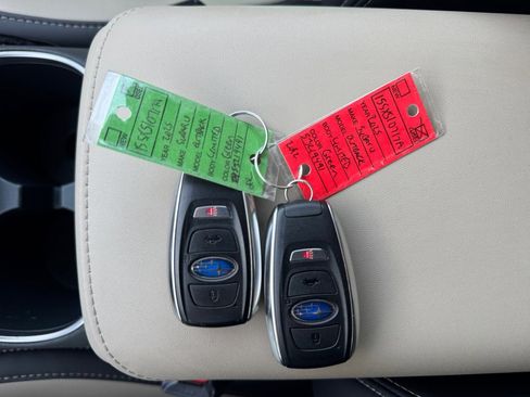 Used 2025 Subaru Outback Limited AWD/4WD image 38