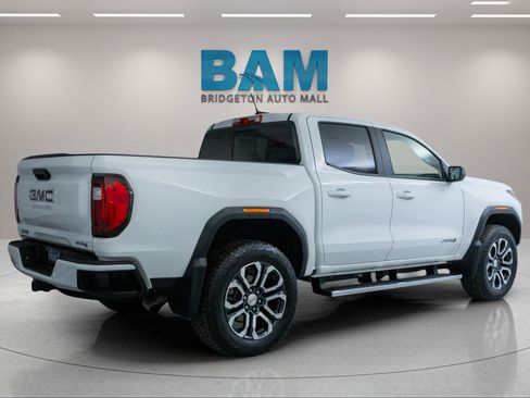 Certified 2023 GMC Canyon AT4 w/ AT4 Premium Package AWD/4WD image 7