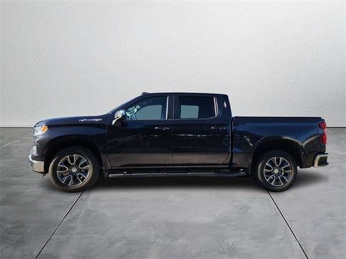 Used 2022 Chevrolet Silverado 1500 LT w/ Protection Package image 2