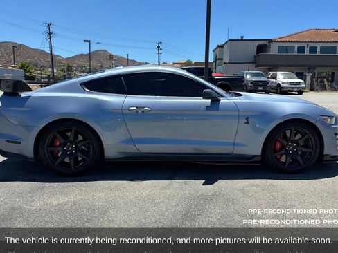 Used 2022 Ford Mustang Shelby GT500 w/ Carbon Fiber Track Pack RWD image 4