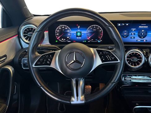 Used 2025 Mercedes-Benz CLA 250 image 17