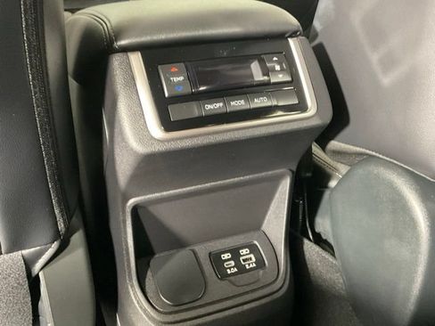 Used 2026 Subaru Ascent Premium AWD/4WD image 23
