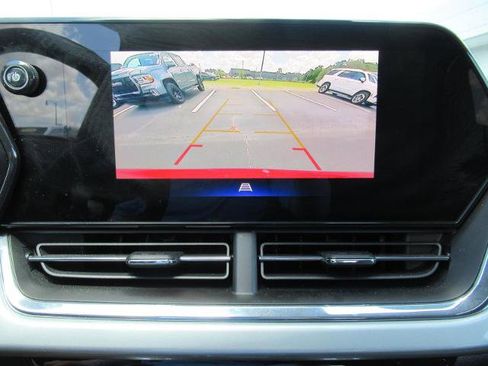 Used 2025 Chevrolet Trax LT w/ Driver Confidence Package FWD image 28