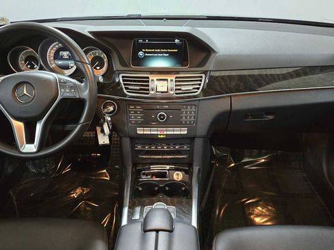 Used 2016 Mercedes-Benz E 350 4MATIC Sedan image 19