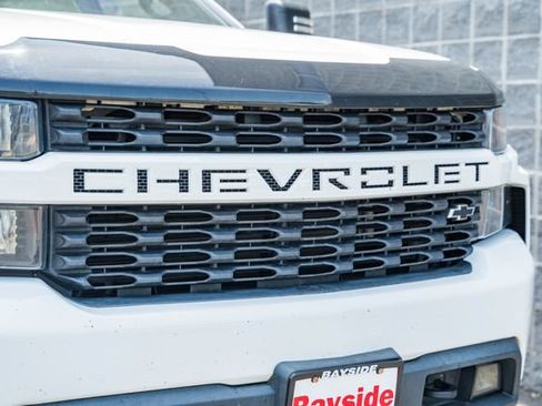 Used 2021 Chevrolet Silverado 1500 Custom w/ Custom Max Trailering Package AWD/4WD image 15
