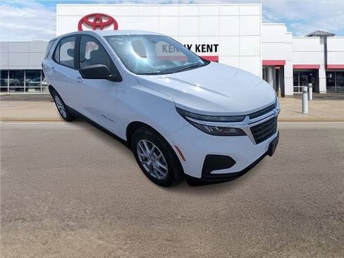 Used 2022 Chevrolet Equinox LS image 1