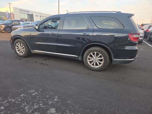 Used 2024 Dodge Durango SXT w/ 3rd Row Seating Group RWD image 9