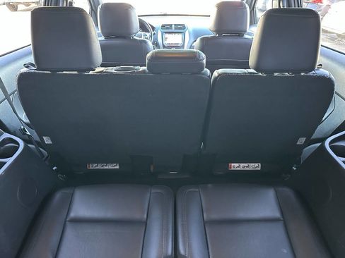 Used 2015 Ford Explorer XLT w/ Equipment Group 202B AWD/4WD image 40