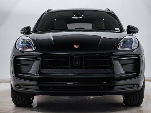 New 2026 Porsche Macan image 6