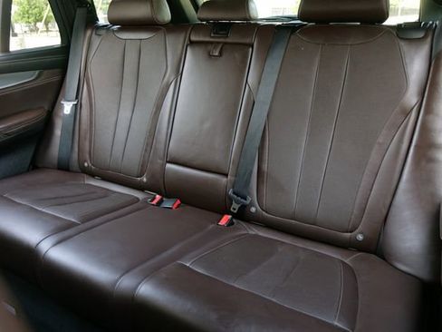 Used 2017 BMW X5 xDrive50i w/ Executive Package image 24