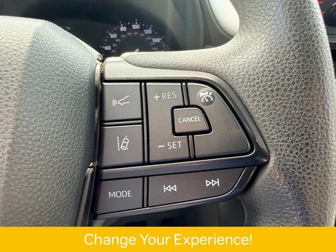 Used 2022 Toyota Sienna LE FWD image 25