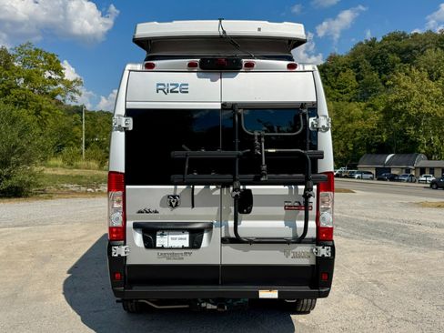 Used 2021 RAM ProMaster 1500 w/ Convenience Group FWD image 12