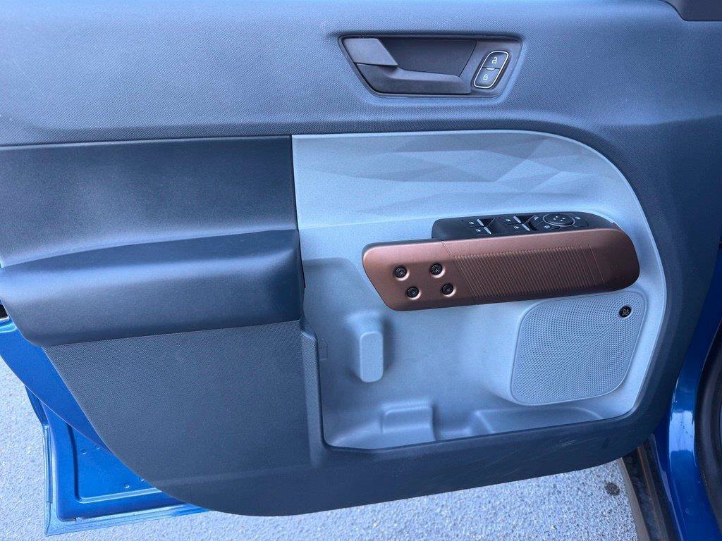 Used 2024 Ford Maverick Lariat FWD image 13