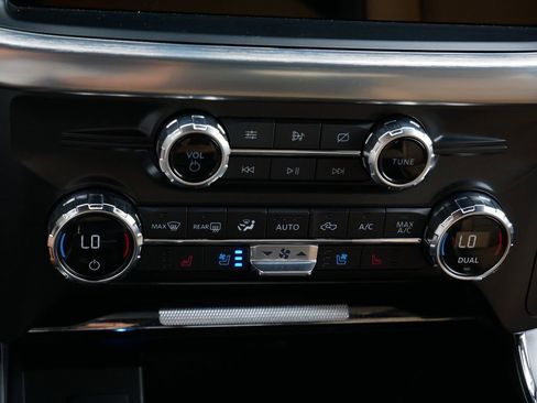 Certified 2021 Ford F150 Lariat AWD/4WD image 23