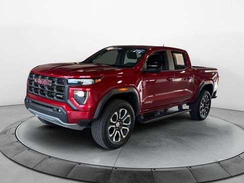 Certified 2024 GMC Canyon AT4 w/ AT4 Premium Package AWD/4WD image 3