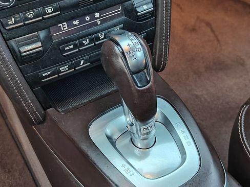 Used 2010 Porsche 911 Carrera 4S image 5