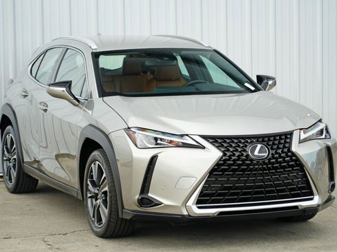 Used 2021 Lexus UX 200 image 50
