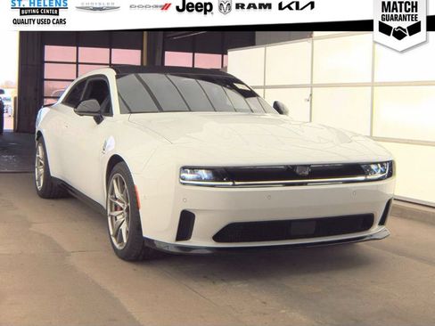 Used 2024 Dodge Charger Daytona Scat Pack w/ Plus Group AWD/4WD image 5