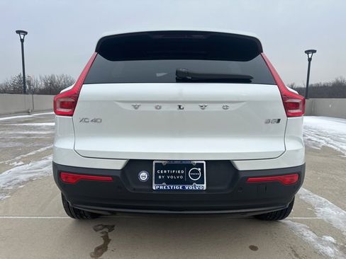 Certified 2024 Volvo XC40 B5 Core image 7