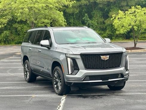 Certified 2025 Cadillac Escalade Sport Platinum AWD/4WD image 9