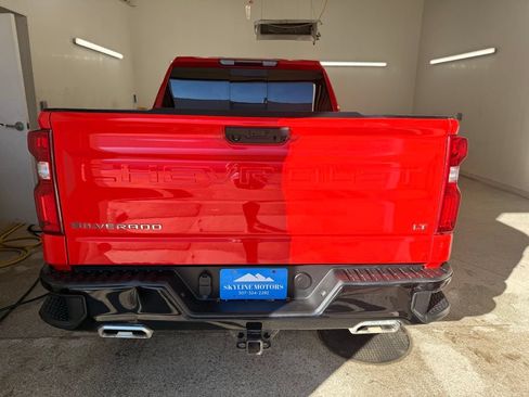 Used 2022 Chevrolet Silverado 1500 LT Trail Boss w/ Convenience Package II AWD/4WD image 4